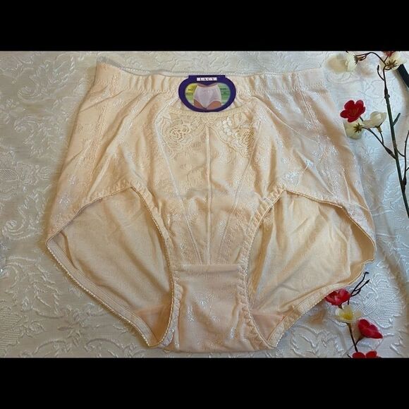 Lacy assorted embroidery floral panties underwear - Picture 4 of 12